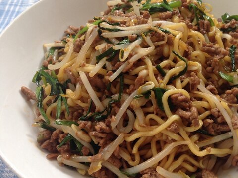 ニラもやしひき肉de香港焼きそば♪